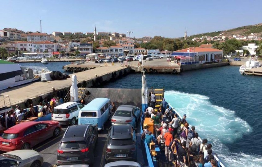 bozcaada geyikli feribot sefer sayisi haftada 2 gune indirildi 94905